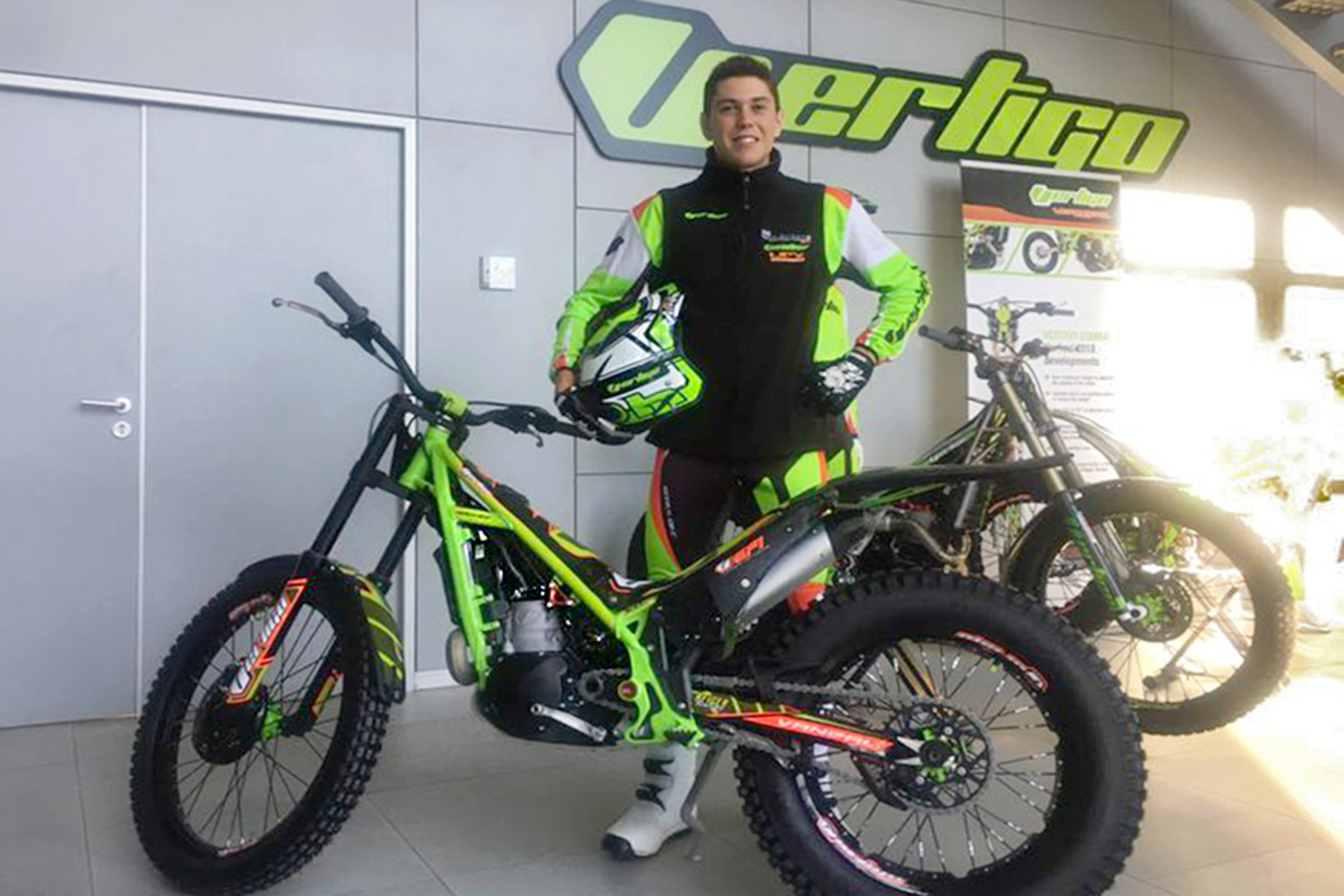 ARNAU FARRÉ FÄHRT VERTIGO VANDAL