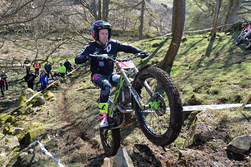 James Dabill gewinnt die 1. und 2.Runde der British Championship