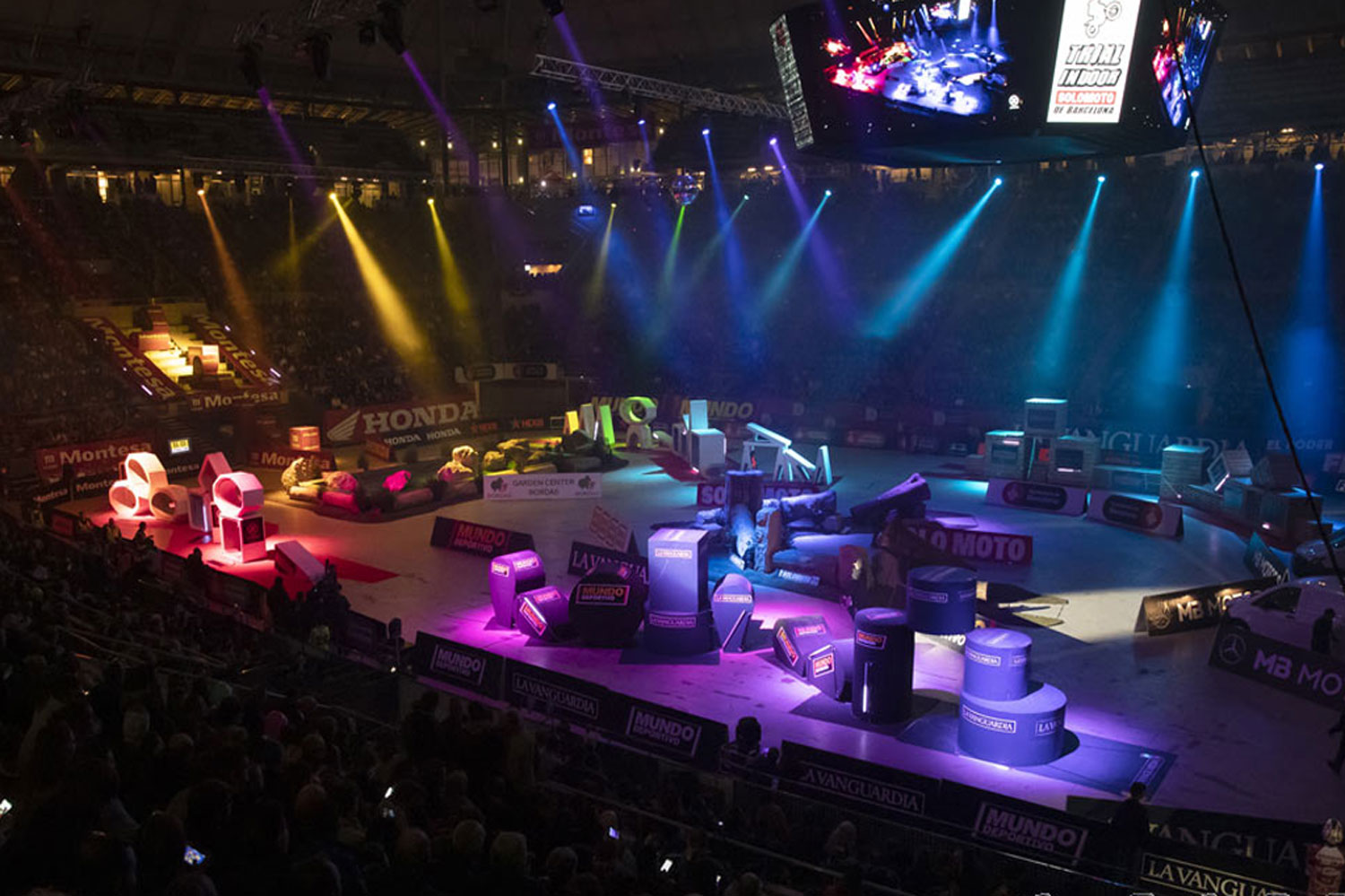 8. PLATZ FÜR JORGE CASALES IN BARCELONA